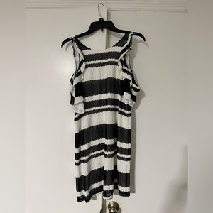Zara women’s dress size small worn once